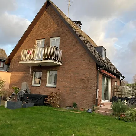 Wohlfuehl Und Business Ferienwohnung Ratingen Exterior photo